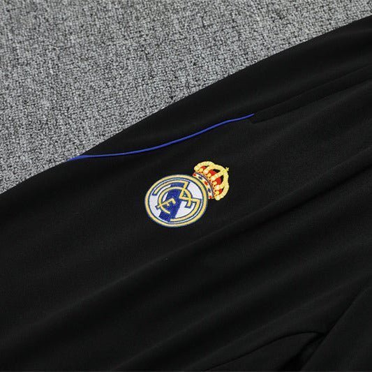 Special Edition Tracksuit Kit - Detail