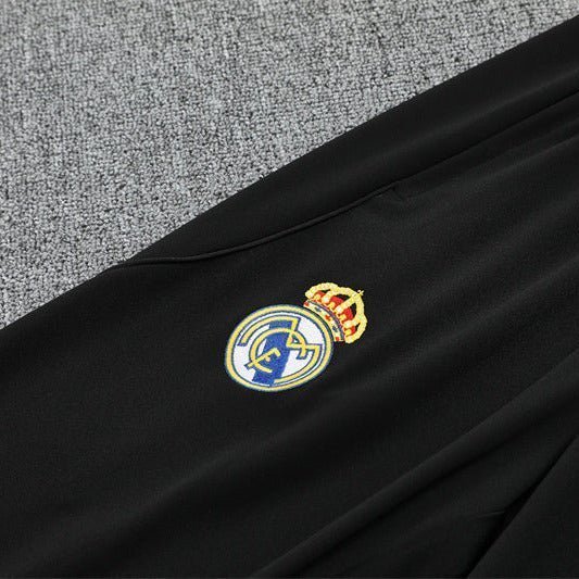 Special Edition Tracksuit Kit - Detail
