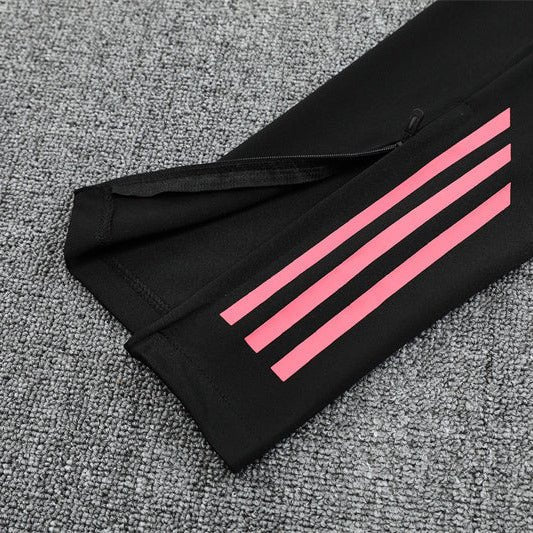 Special Edition Tracksuit Kit - Detail