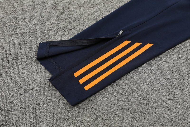 Special Edition Tracksuit Kit - Detail