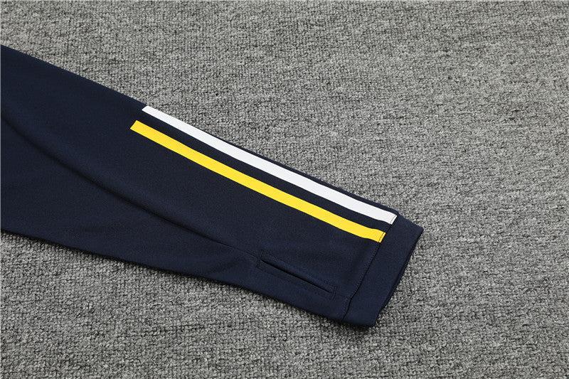 Special Edition Tracksuit Kit - Detail