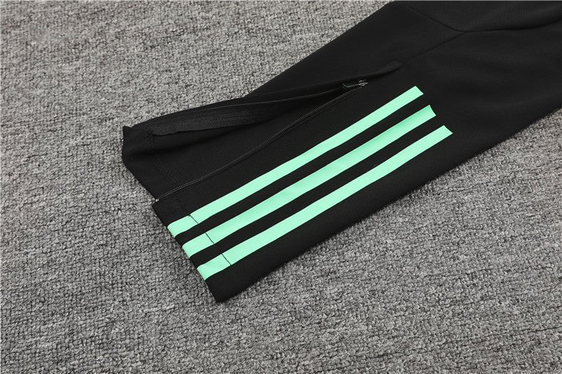 Special Edition Tracksuit Kit - Detail