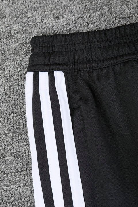 Special Edition Tracksuit Kit - Detail