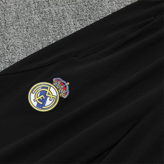 Special Edition Tracksuit Kit - Detail
