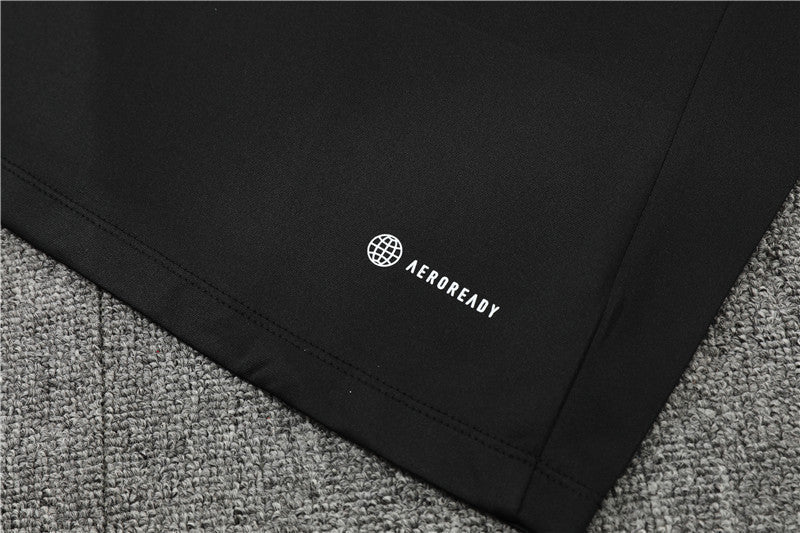Special Edition Tracksuit Kit - Detail