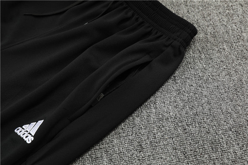 Special Edition Tracksuit Kit - Detail