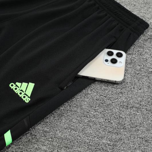 Special Edition Tracksuit Kit - Detail