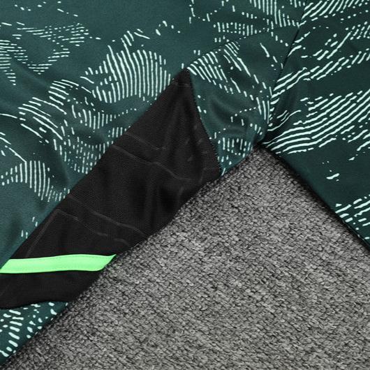 Special Edition Tracksuit Kit - Detail