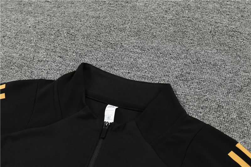 Special Edition Tracksuit Kit - Detail