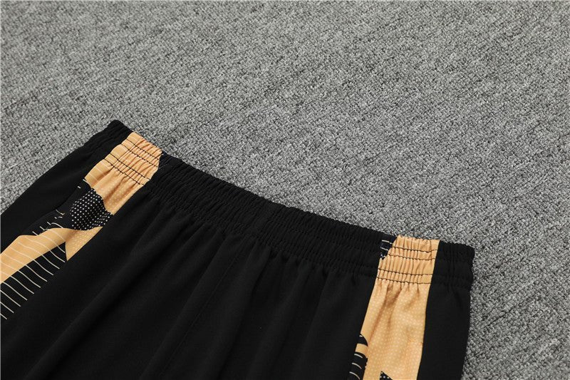 Special Edition Tracksuit Kit - Detail