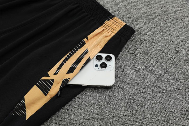 Special Edition Tracksuit Kit - Detail