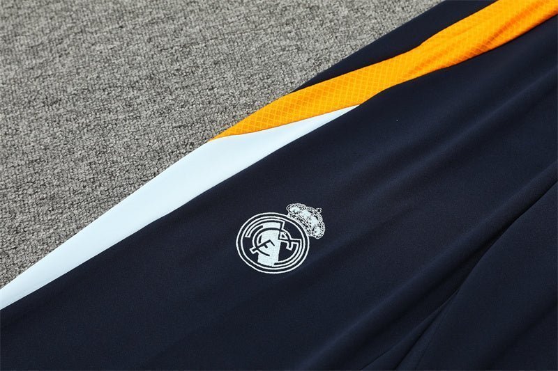 Special Edition Tracksuit Kit - Detail