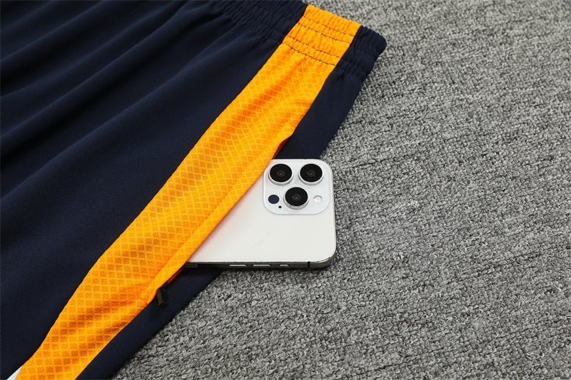 Special Edition Tracksuit Kit - Detail