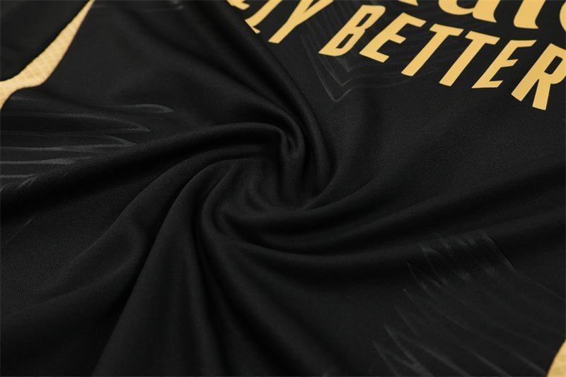 Special Edition Tracksuit Kit - Detail