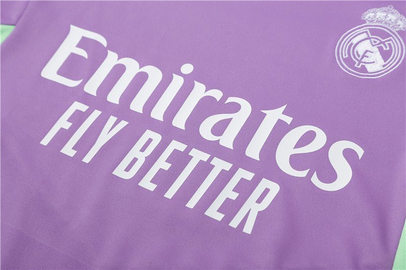 Special Edition Tracksuit Kit - Detail