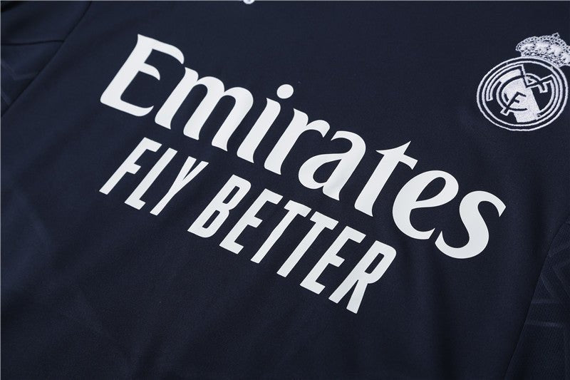 Special Edition Tracksuit Kit - Detail