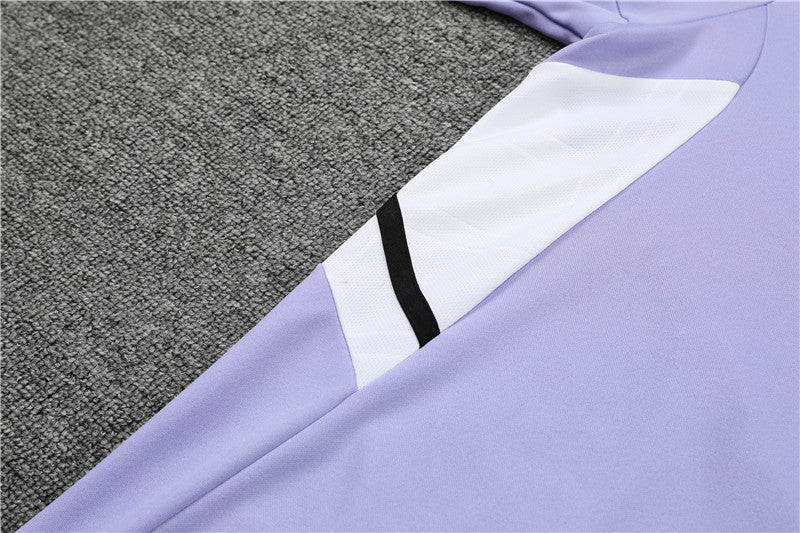 Special Edition Tracksuit Kit - Detail