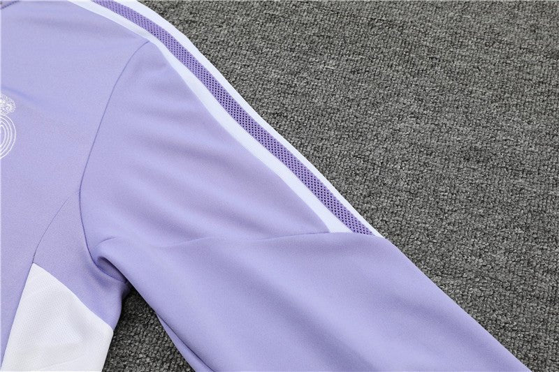 Special Edition Tracksuit Kit - Detail