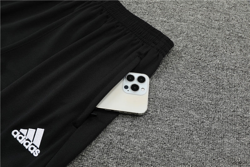 Special Edition Tracksuit Kit - Detail
