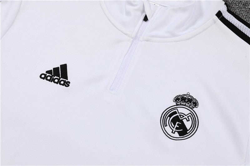 Special Edition Tracksuit Kit - Detail