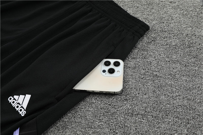 Special Edition Tracksuit Kit - Detail