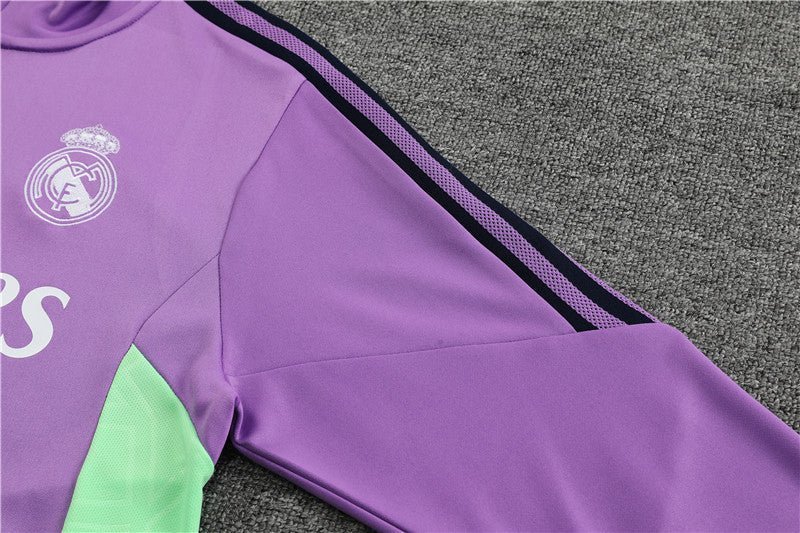 Special Edition Tracksuit Kit - Detail