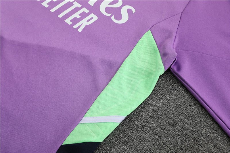 Special Edition Tracksuit Kit - Detail