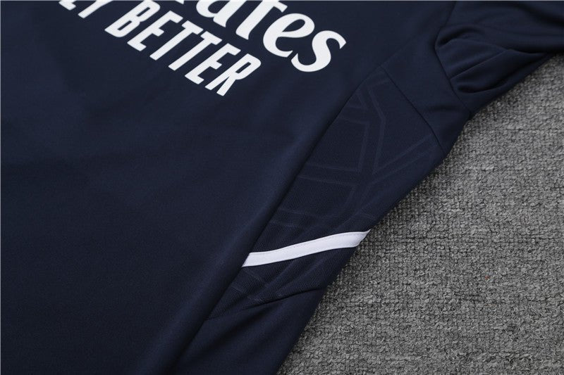 Special Edition Tracksuit Kit - Detail