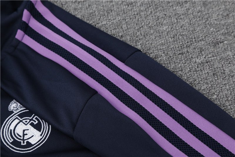 Special Edition Tracksuit Kit - Detail