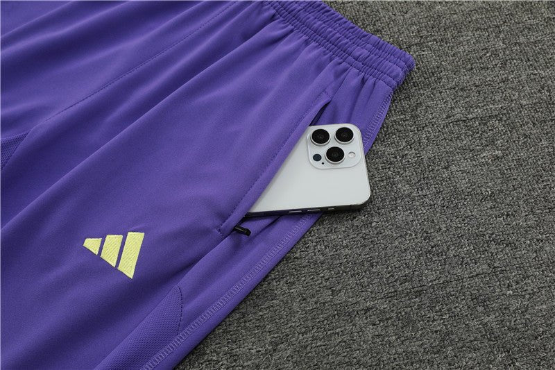Special Edition Tracksuit Kit - Detail