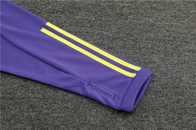 Special Edition Tracksuit Kit - Detail