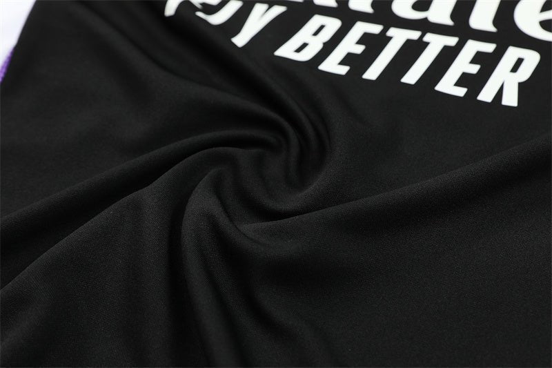 Special Edition Tracksuit Kit - Detail