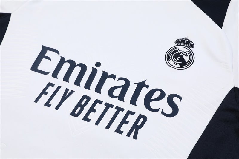 Special Edition Tracksuit Kit - Detail