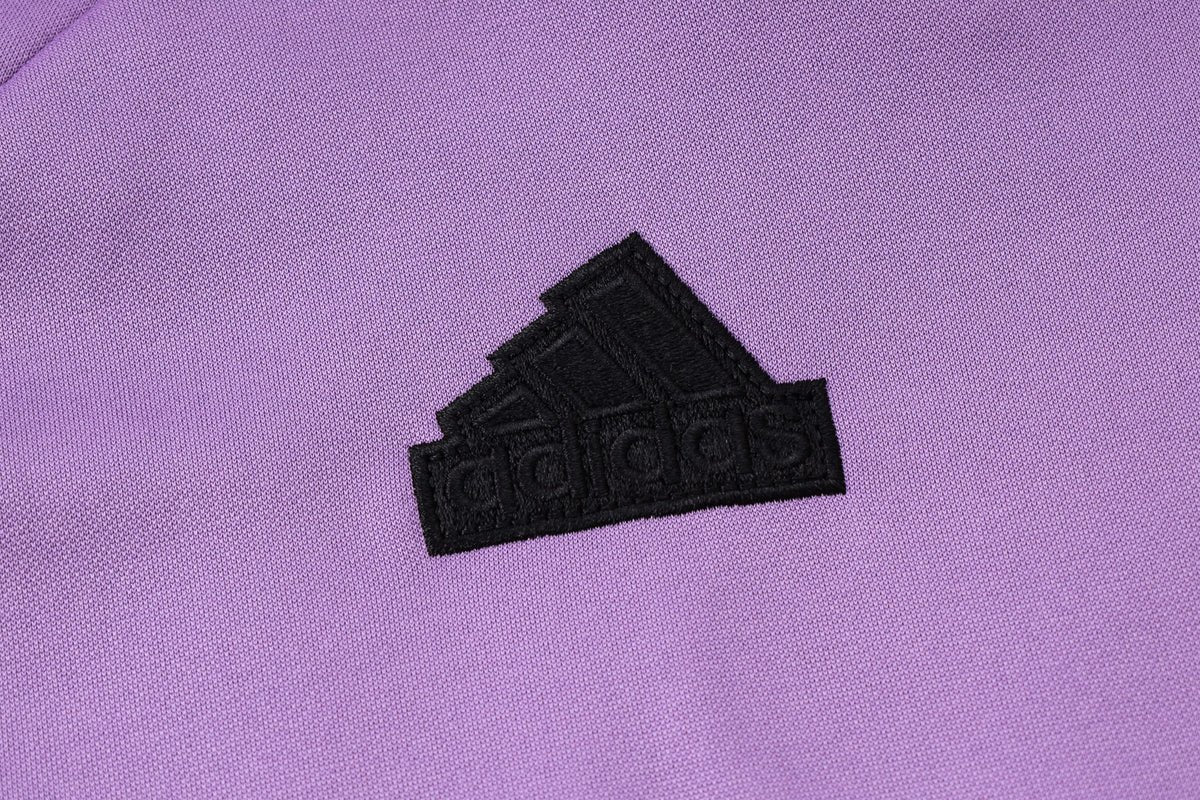 Tracksuit Kit - Detail