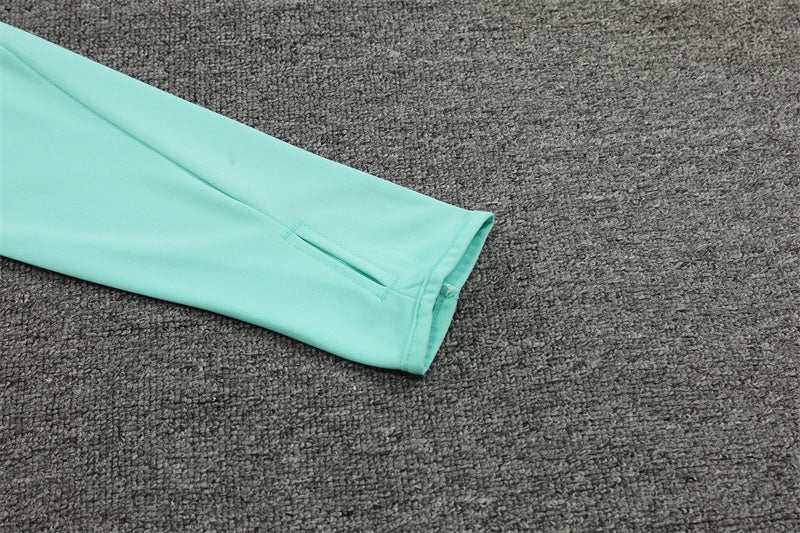 Special Edition Tracksuit Kit - Detail