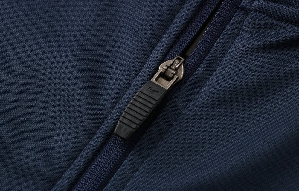 Tracksuit Kit - Detail