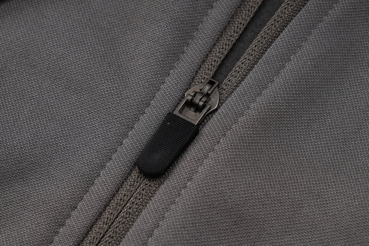 Tracksuit Kit - Detail