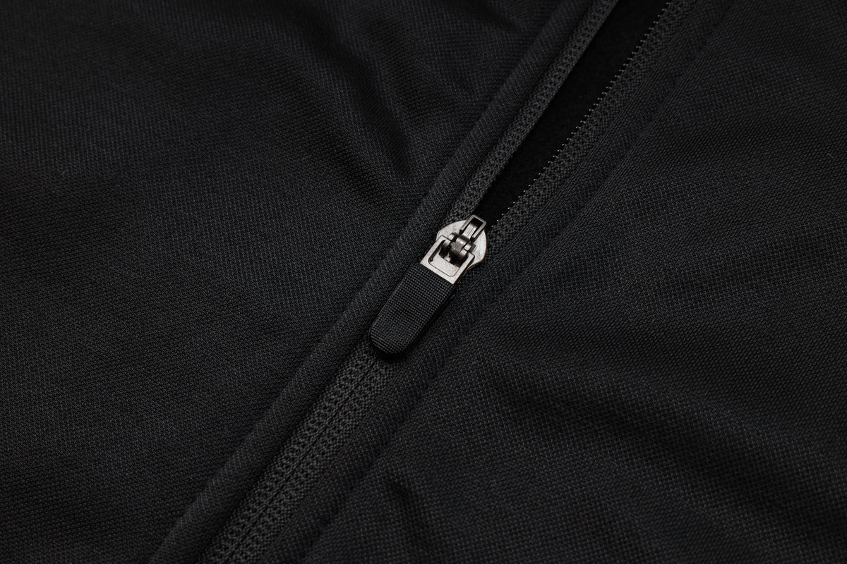 Tracksuit Kit - Detail