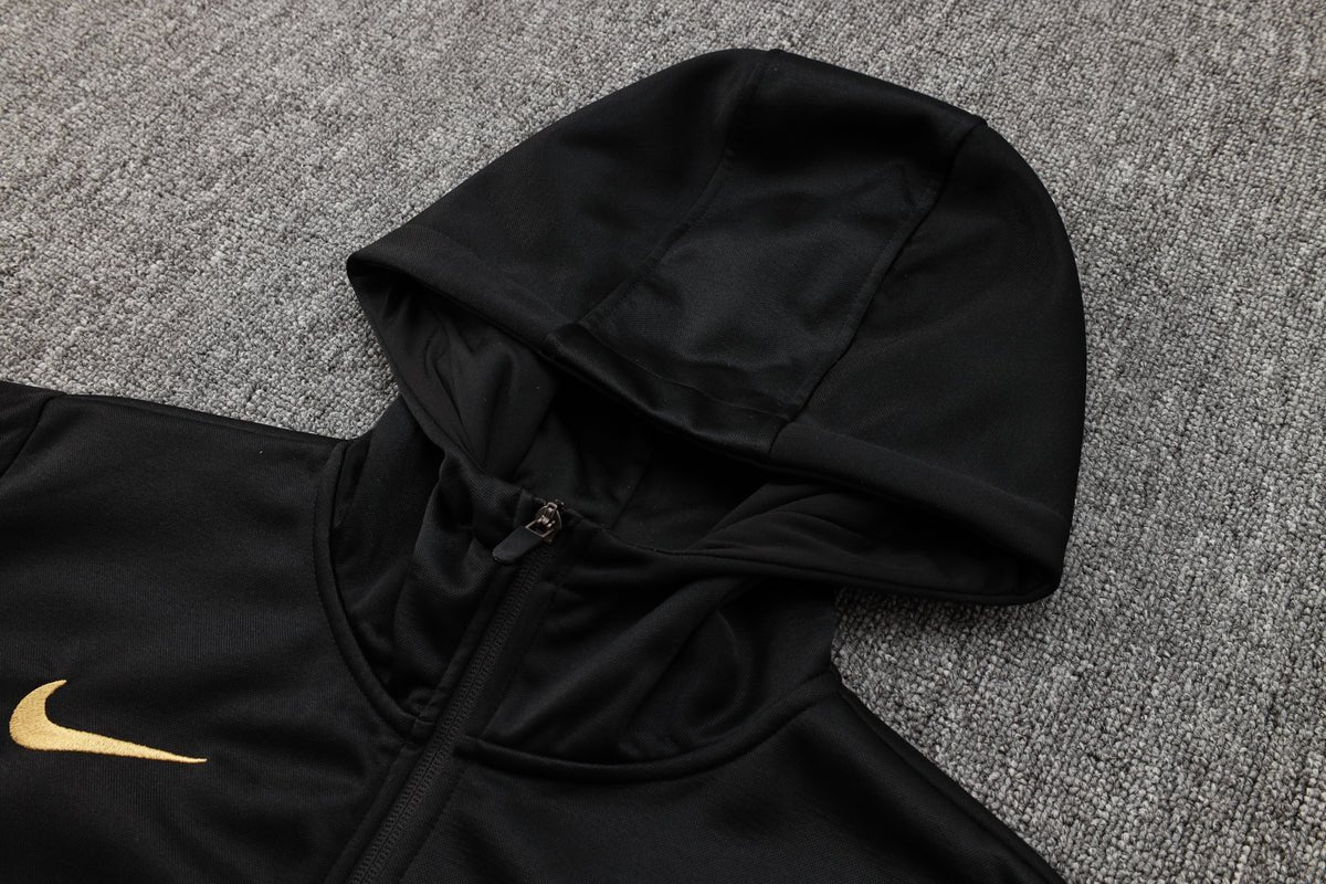 Tracksuit Kit - Detail
