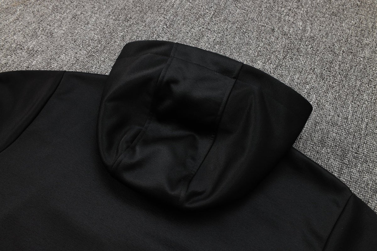 Tracksuit Kit - Detail