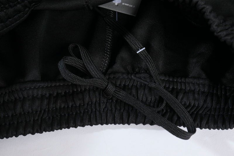 Special Edition Tracksuit Kit - Detail