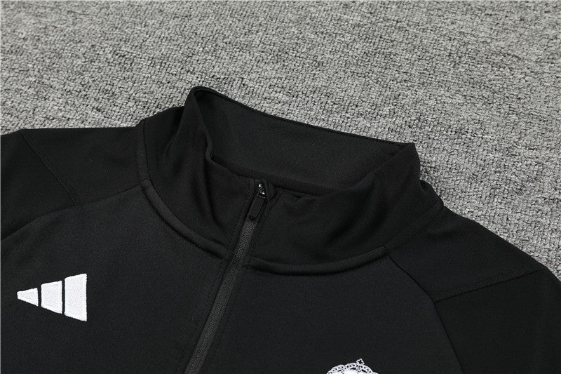 Special Edition Tracksuit Kit - Detail