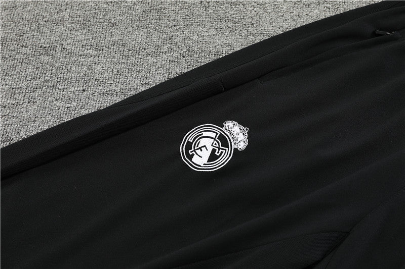Special Edition Tracksuit Kit - Detail