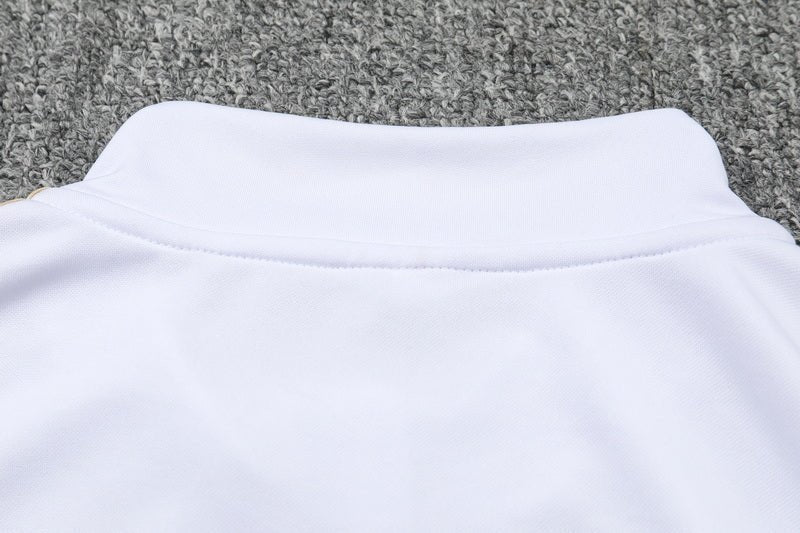 Special Edition Tracksuit Kit - Detail