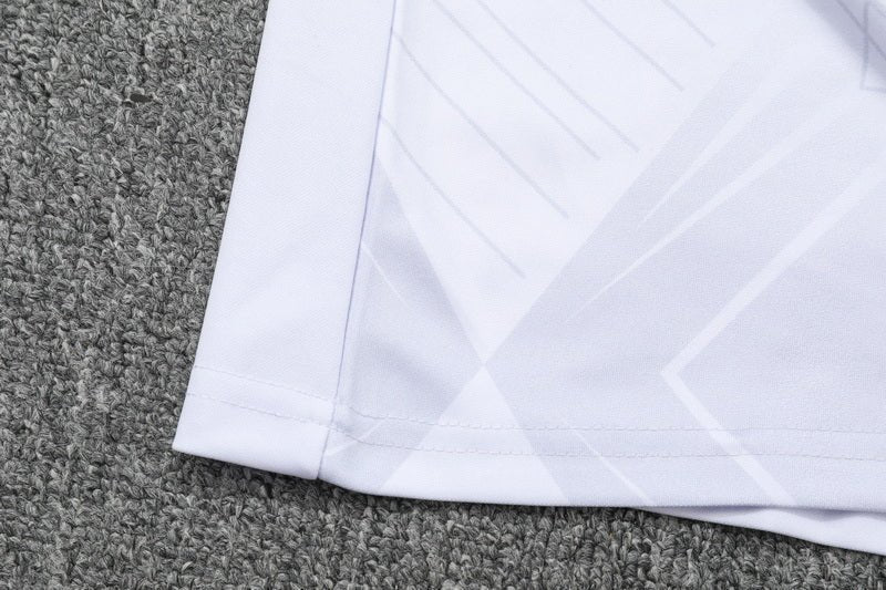 Special Edition Tracksuit Kit - Detail
