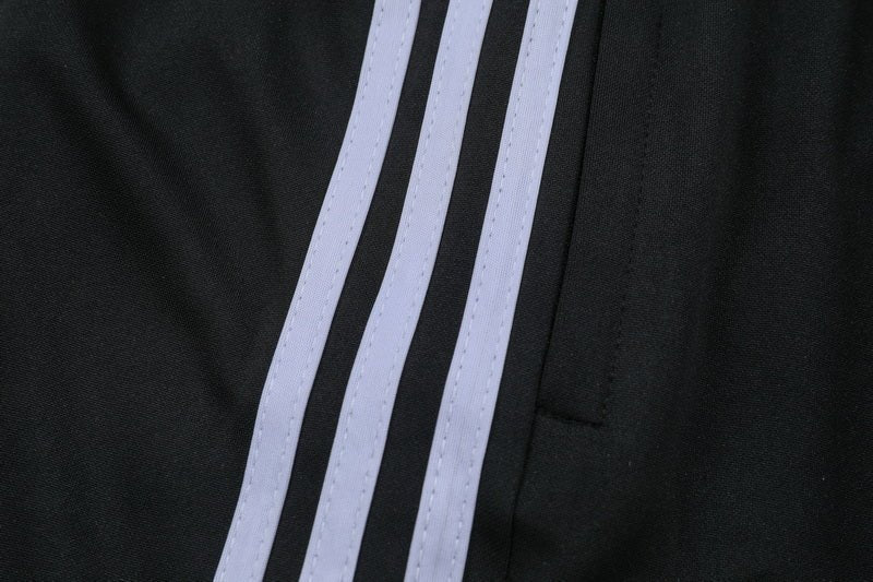 Special Edition Tracksuit Kit - Detail