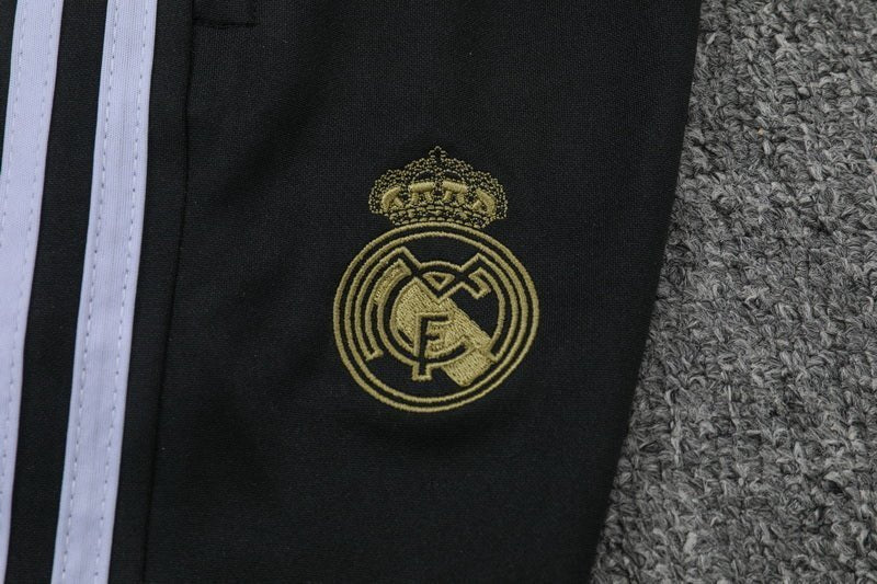 Special Edition Tracksuit Kit - Detail