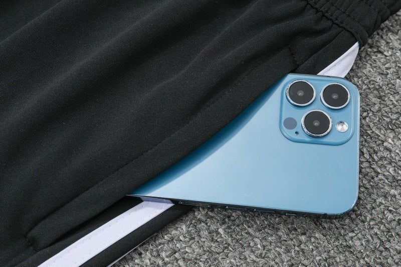 Special Edition Tracksuit Kit - Detail