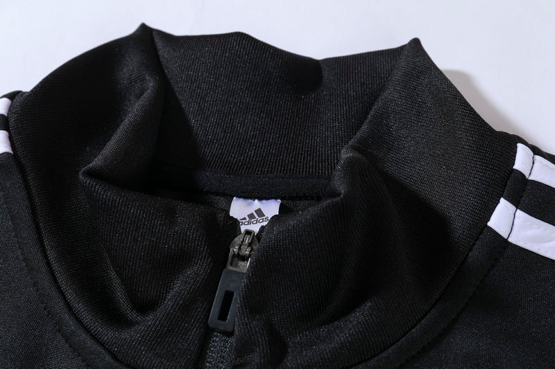 Special Edition Tracksuit Kit - Detail