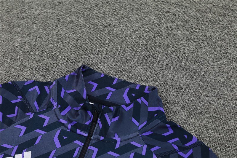 Special Edition Tracksuit Kit - Detail